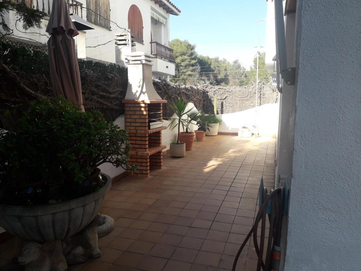 Wonderful Beach House With 2 Pools Villa Calafell Exteriör bild
