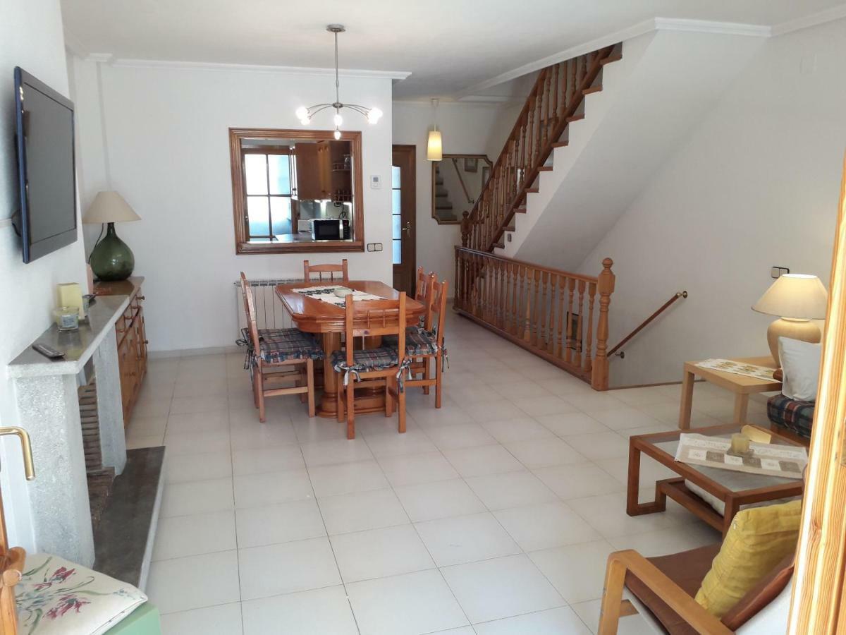 Wonderful Beach House With 2 Pools Villa Calafell Exteriör bild