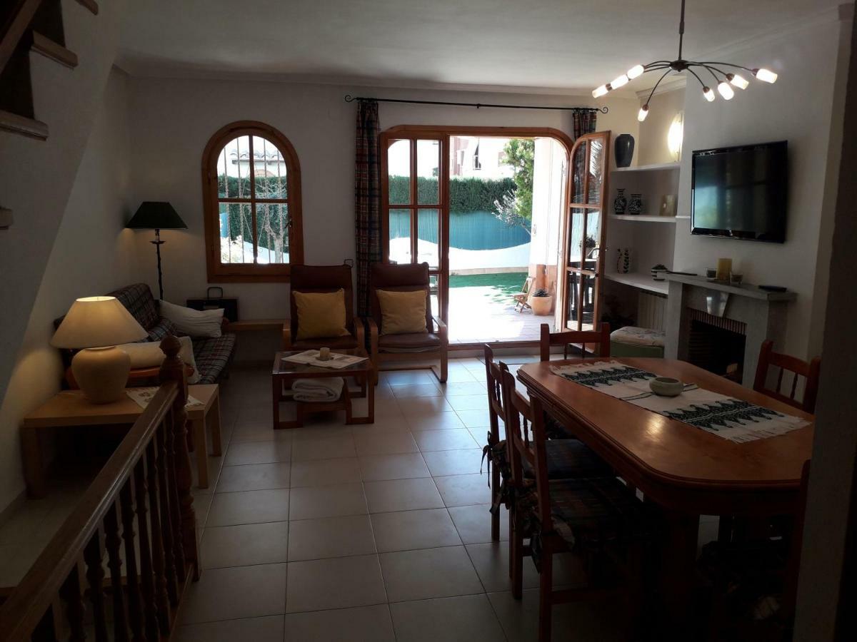 Wonderful Beach House With 2 Pools Villa Calafell Exteriör bild
